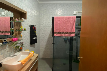 Casa à venda com 4 quartos, sendo 2 suítes, em Parque dos Pinheiros, Hortolândia, SP