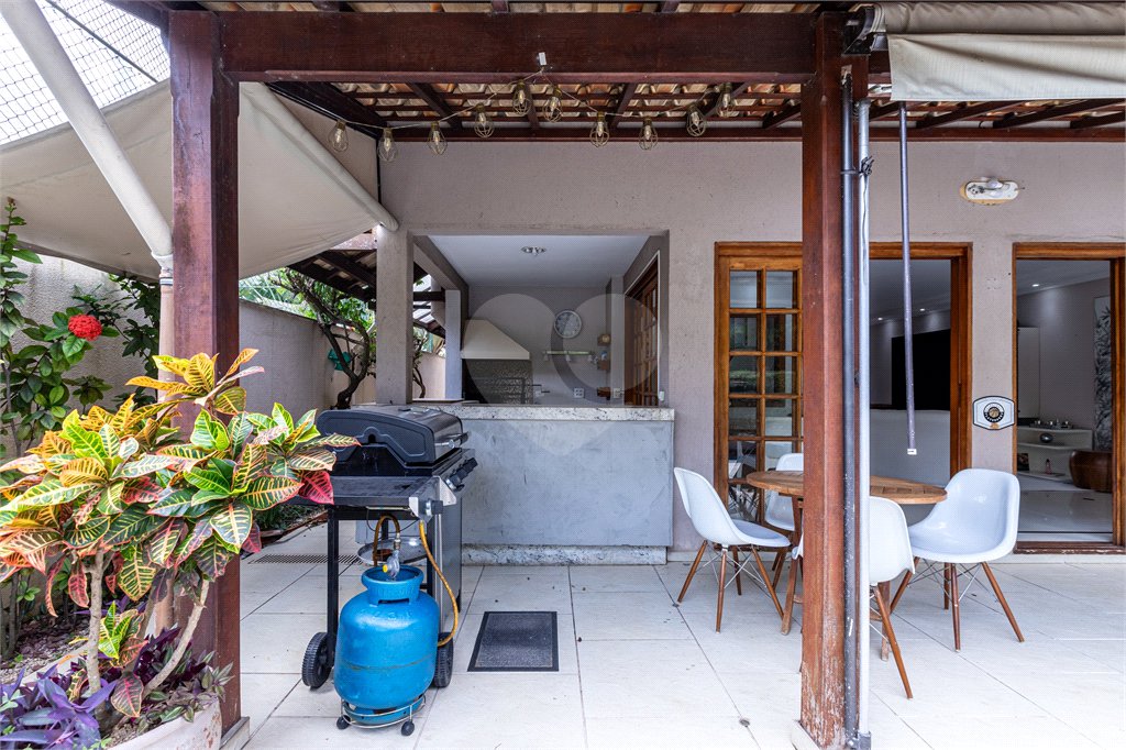 Casa à venda com 4 quartos, sendo 2 suítes,  no condomínio Los Alámos, São Paulo - SP