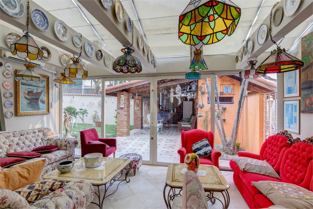 Casa Térrea à venda com 4 quartos, sendo 3 suítes, em Interlagos, São Paulo, SP