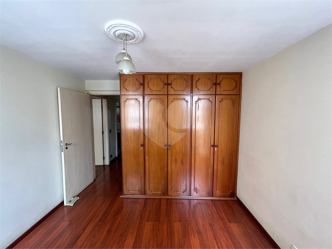 Apartamento à venda com 3 quartos, sendo 1 suíte, em Itaim Bibi, São Paulo, SP