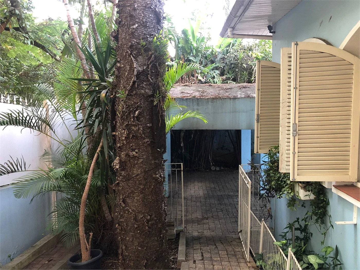 Casa Térrea à venda com 4 quartos, sendo 2 suítes,  em Jardim das Bandeiras, São Paulo, SP