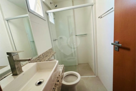 Apartamento com 2 dormitórios, sendo 1 suíte
