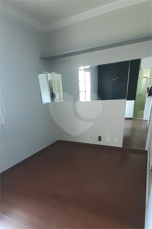 Casa à venda com 5 quartos, sendo 1 suíte, no Centro, Bom Jesus dos Perdões, SP