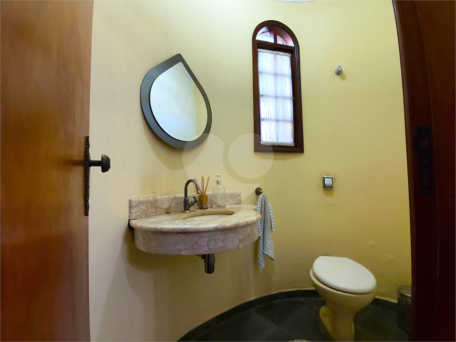 Casa à venda com 4 quartos, sendo 3 suítes,  no condomínio Village D'avignon, Sorocaba - SP