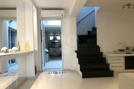 Casa à venda com 3 suítes em Santana, São Paulo, SP
