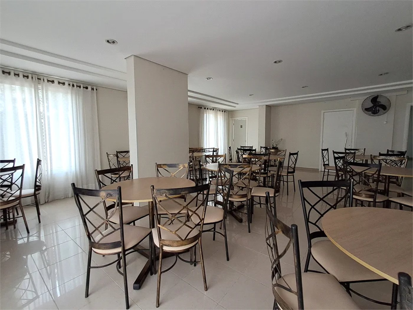 Apartamento à venda com 3 quartos, sendo 2 suítes,  em Vila Romana, São Paulo, SP