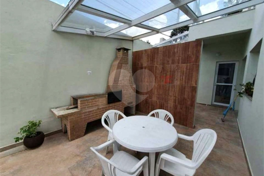 Sobrado à venda com 4 quartos, sendo 3 suítes, em Tremembé, São Paulo, SP