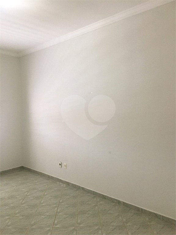 Sobrado à venda com 4 quartos, sendo 1 suíte, em Vila Rubens, Indaiatuba, SP