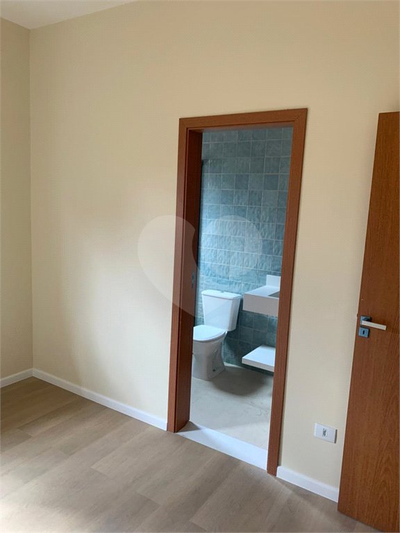 Casa à venda com 3 suítes em Vila Petrópolis, Atibaia, SP