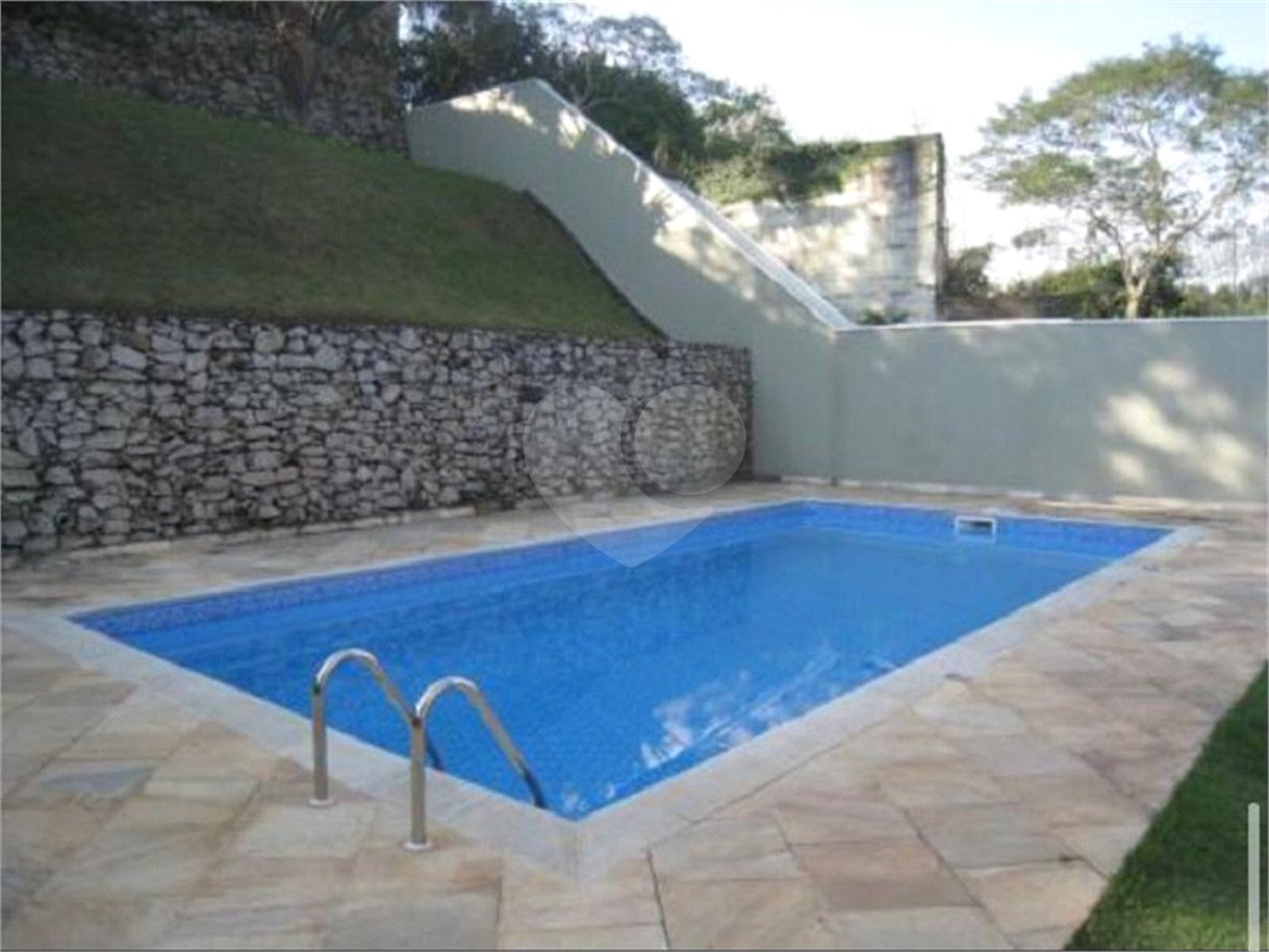 Casa à venda com 4 suítes em Alpes dos Araçás (jordanésia), Cajamar, SP