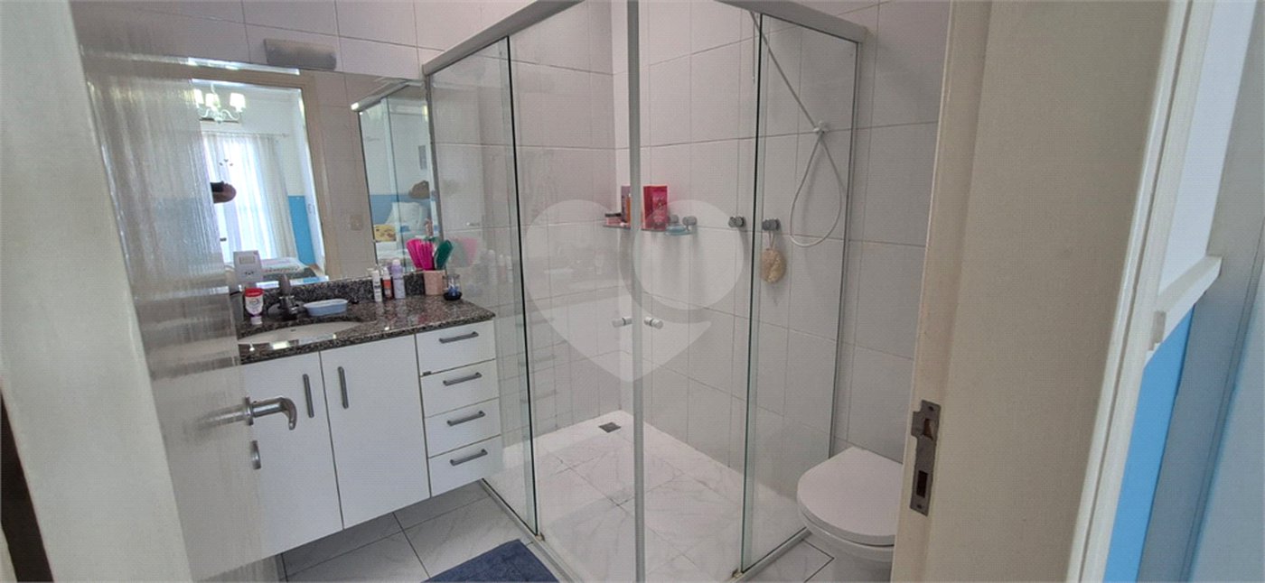 Casa à venda com 5 quartos, sendo 4 suítes, no condomínio Residencial Vilazul, Sorocaba - SP