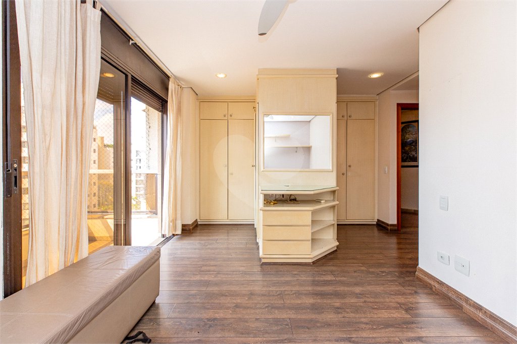 Apartamento à venda com 4 quartos, sendo 2 suítes, em Brooklin, São Paulo, SP