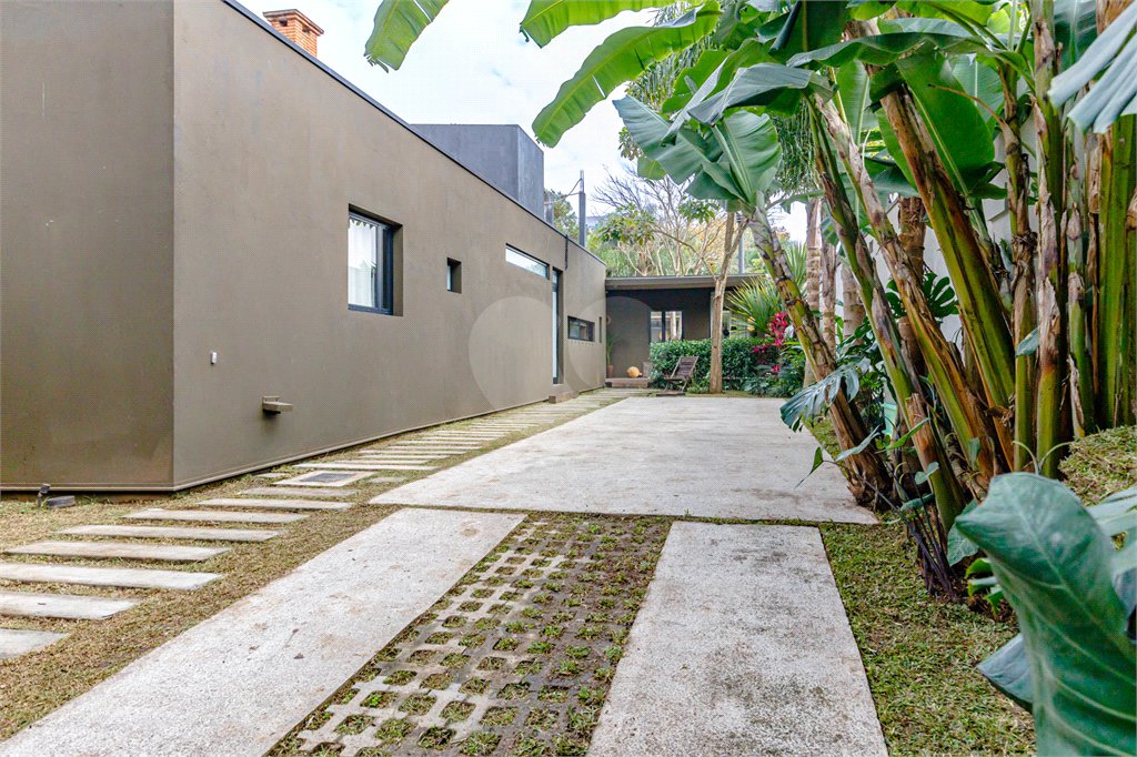 Casa à venda com 6 quartos, sendo 2 suítes,  em Santo Amaro, São Paulo, SP