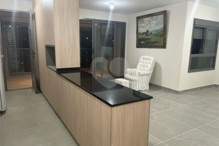 Apartamento à venda com 2 suítes em Vila Mariana, São Paulo, SP