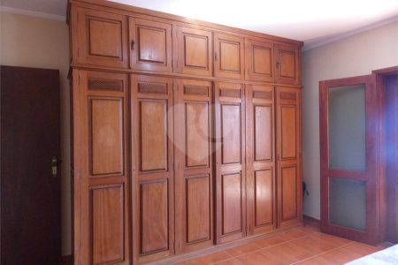 Casa à venda ou para alugar com 5 quartos, sendo 3 suítes,  no Centro, Atibaia, SP