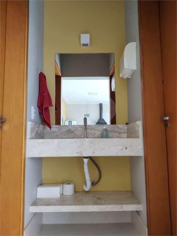Casa à venda com 4 quartos, sendo 2 suítes, no condomínio Residencial Villaggio Paradiso, Itatiba - SP