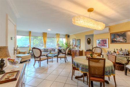 Apartamento à venda com 4 quartos, sendo 1 suíte, em Chácara Santo Antônio, São Paulo, SP