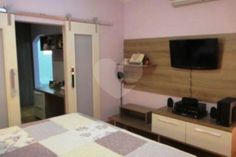 Sobrado à venda com 3 quartos, sendo 1 suíte, em Vila das Palmeiras, Guarulhos, SP