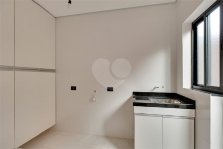 Casa à venda com 4 suítes no condomínio Reserva Robélia, São Paulo - SP