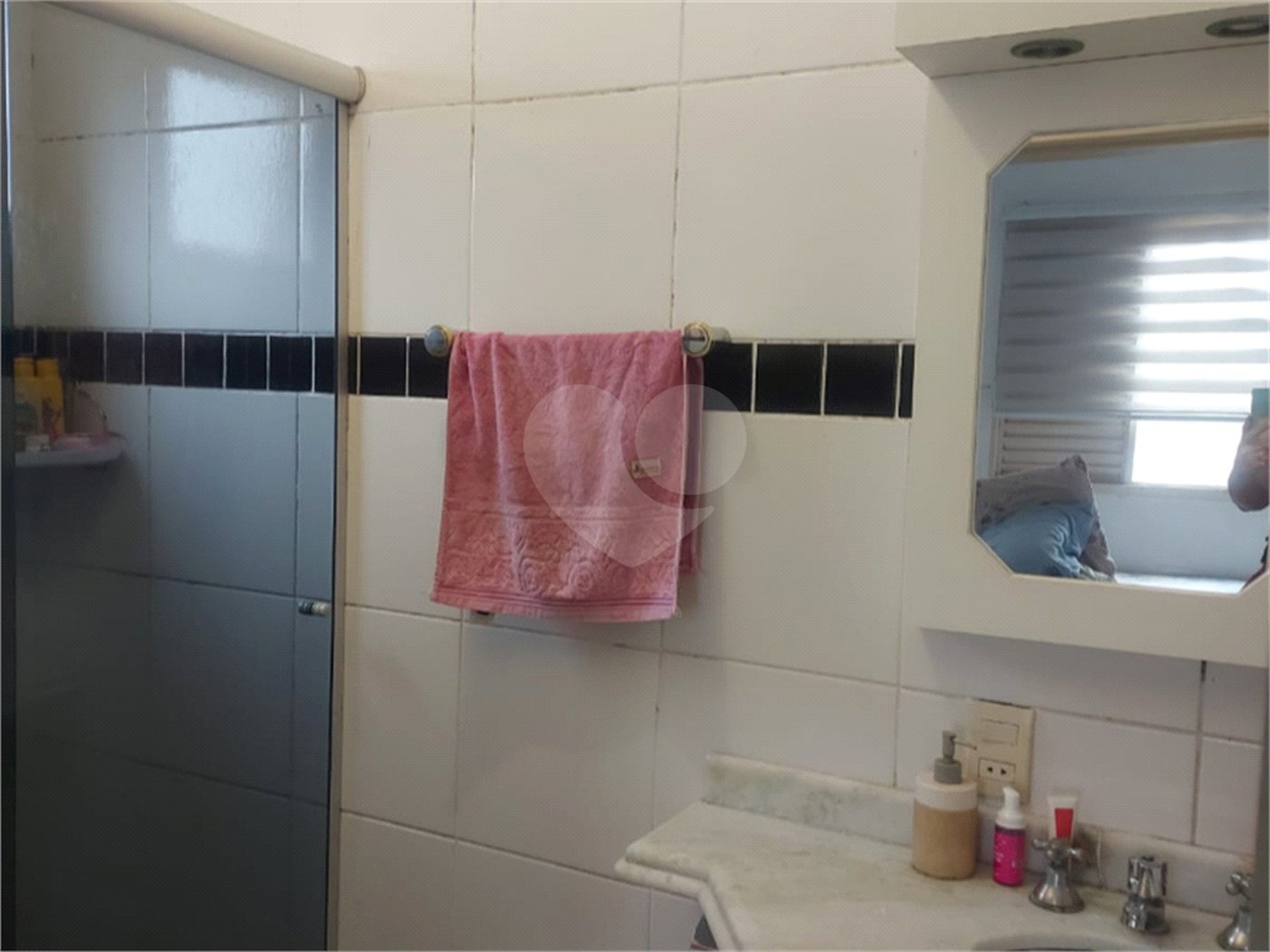 Apartamento à venda com 3 quartos, sendo 1 suíte,  em Vila São João, Sorocaba, SP
