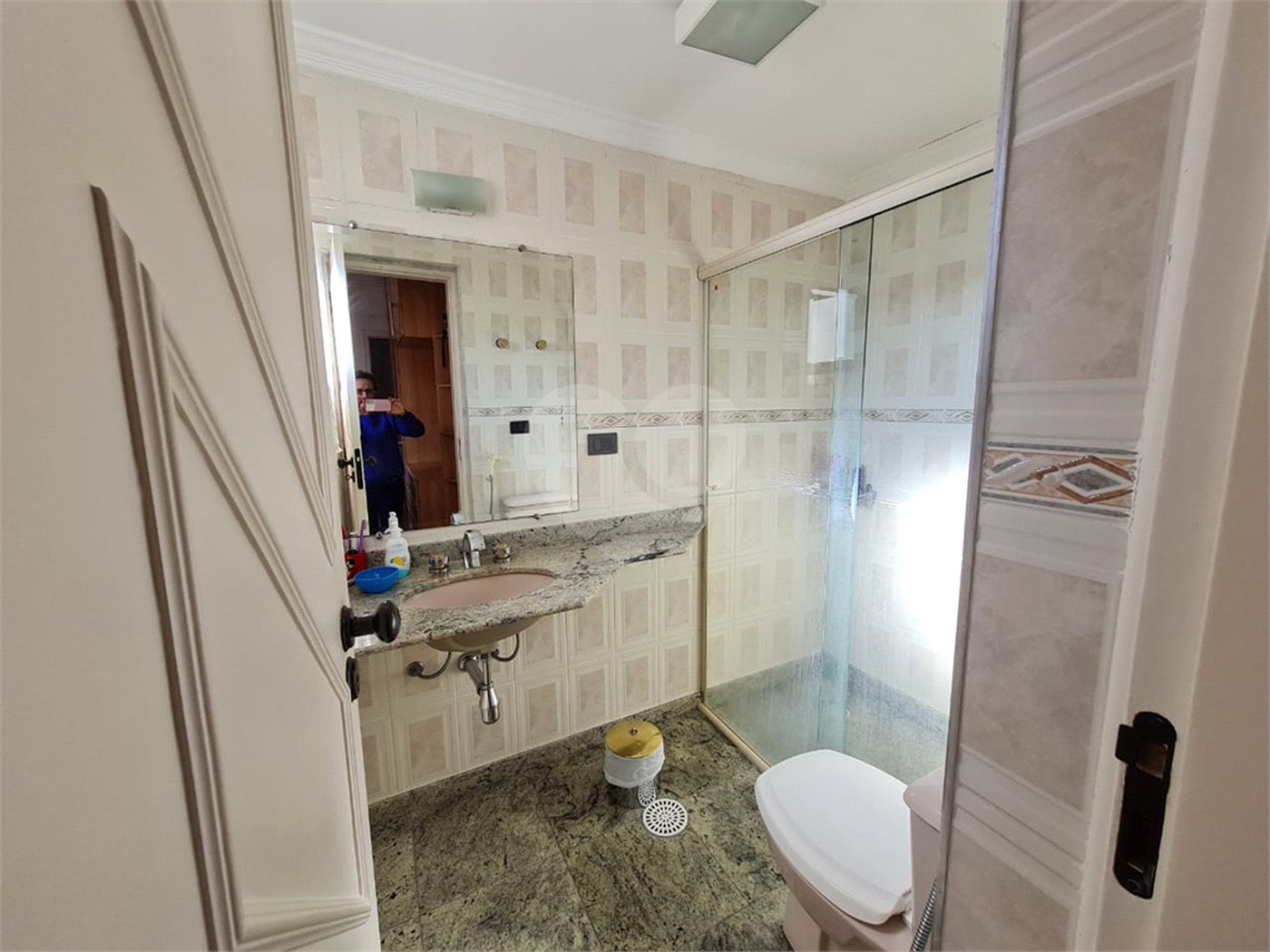 Apartamento à venda com 3 quartos, sendo 2 suítes,  em Vila Mogilar, Mogi das Cruzes, SP