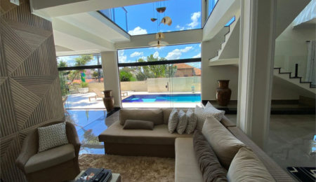 Casa à venda com 4 suítes em Vila Santista, Atibaia, SP