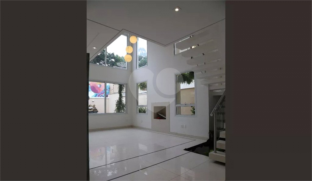 Casa à venda com 3 suítes no condomínio Residencial Morumbi, São Paulo - SP