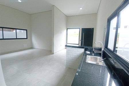 Casa à venda com 3 suítes no condomínio Reserva dos Jatobás, Louveira - SP