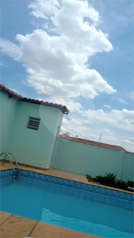Casa à venda com 4 quartos, sendo 1 suíte, em Jardim Celani, Salto, SP