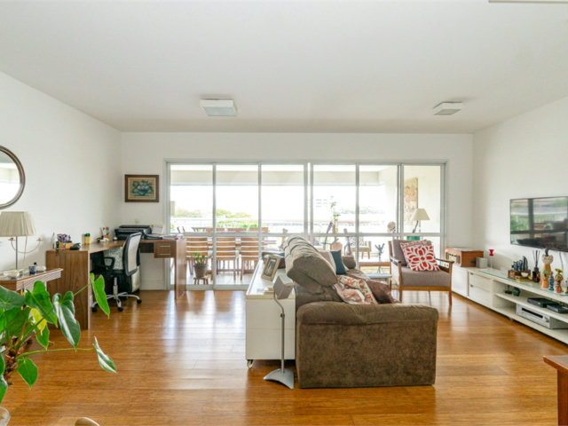 Apartamento à venda com 3 suítes em Santo Amaro, São Paulo, SP