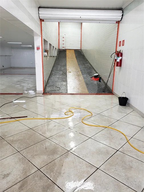 PRÉDIO PARA VENDA E SALÃO COMERCIAL PARA LOCAÇÃO (SUB LOJA) DE 273 METROS NO LIMÃO
