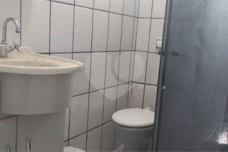 Casa térrea para venda na Vila Faria.
