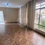Sobrado à venda ou para alugar com 4 quartos, sendo 1 suíte,  em Parque Colonial, São Paulo, SP