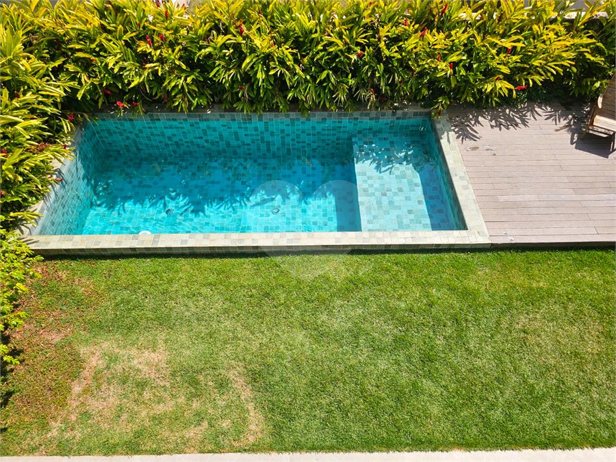 Casa à venda com 4 suítes no condomínio Residencial Itahyê, Santana de Parnaíba - SP