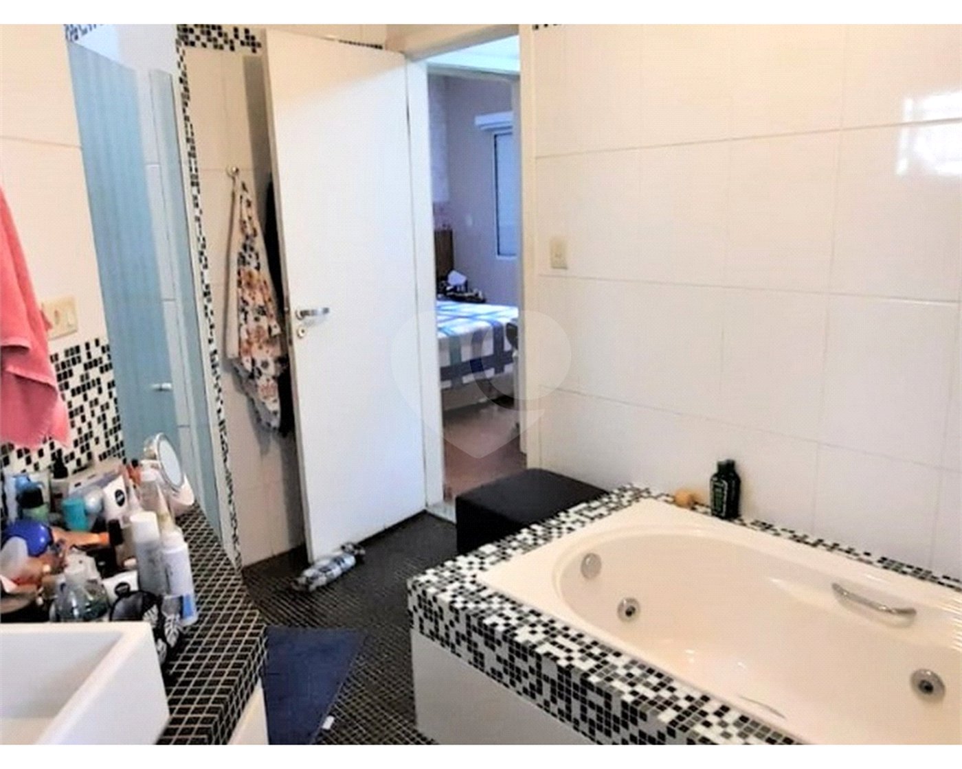 Casa à venda com 5 quartos, sendo 4 suítes, em Água Fria, São Paulo, SP