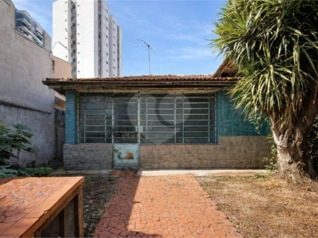 Casa Térrea à venda com 3 quartos em Vila Guarani, São Paulo, SP