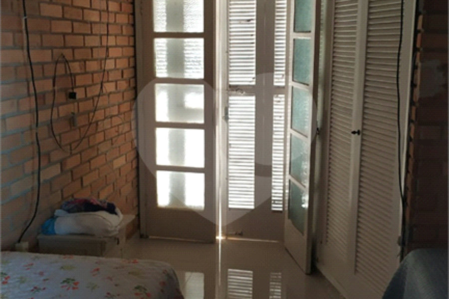 Casa Térrea à venda com 3 quartos, sendo 1 suíte, em Vila Atlântica, Caraguatatuba, SP