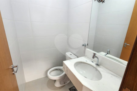 Casa à venda com 4 suítes no condomínio Santa Isabel I, Louveira - SP