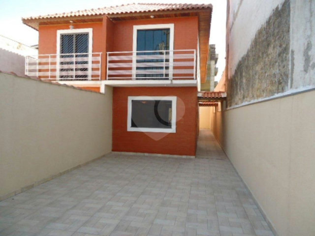 Sobrado à venda com 4 quartos, sendo 2 suítes,  em Vila Rosália, Guarulhos, SP