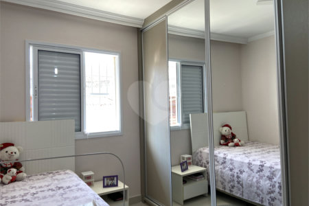 Sobrado à venda com 3 quartos em Vila Paulicéia, São Paulo, SP