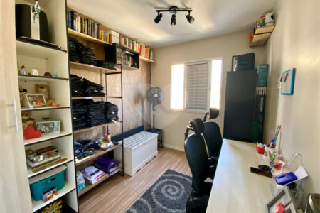 Apartamento à venda com 3 quartos, sendo 1 suíte,  em Saúde, São Paulo, SP