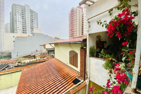 Sobrado à venda com 4 quartos, sendo 1 suíte, em Vila Gilda, Santo André, SP