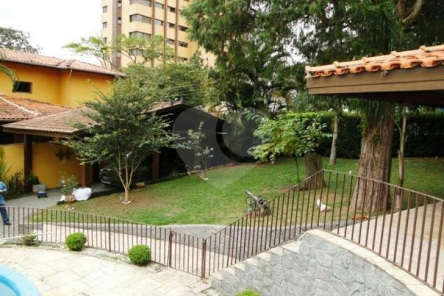 Casa Térrea à venda com 3 quartos, sendo 1 suíte, em Jardim Floresta, São Paulo, SP