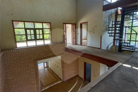 Casa à venda com 14 quartos, sendo 10 suítes, no condomínio Rua do Observatorio 2270, Vinhedo - SP