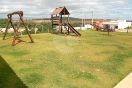 Casa à venda com 4 quartos, sendo 1 suíte, no condomínio Villagio Milano, Sorocaba - SP