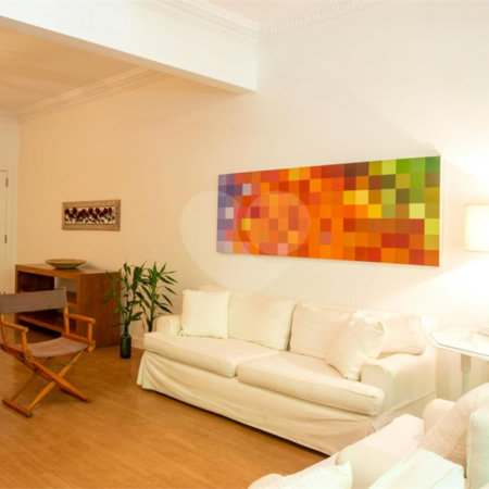 Apartamento à venda com 3 quartos, sendo 1 suíte, em Leme, Rio de Janeiro, RJ