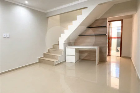 Sobrado à venda com 2 quartos, sendo 1 suíte, em Vila Mazzei, São Paulo, SP