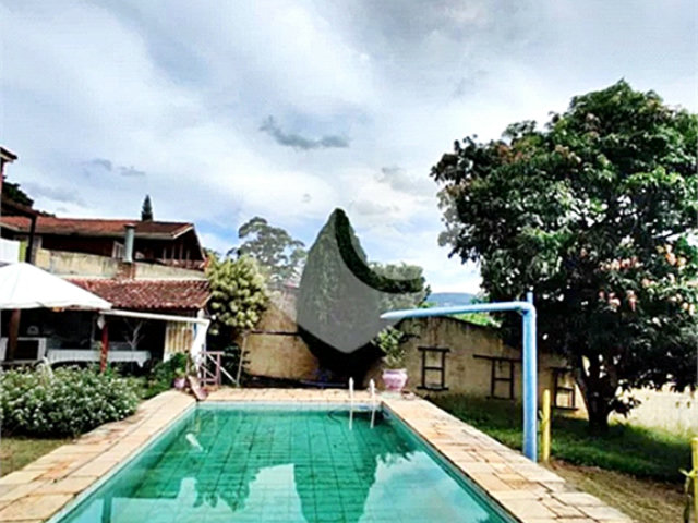 Casa à venda com 4 quartos, sendo 1 suíte,  no condomínio Chacarás Bela Vista, Mairiporã - SP