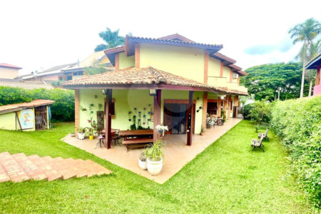 Casa à venda com 4 suítes no condomínio Vivendas do Lago, Sorocaba - SP