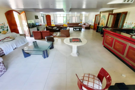 Casa à venda com 11 quartos, sendo 6 suítes, em Taquara, Rio de Janeiro, RJ